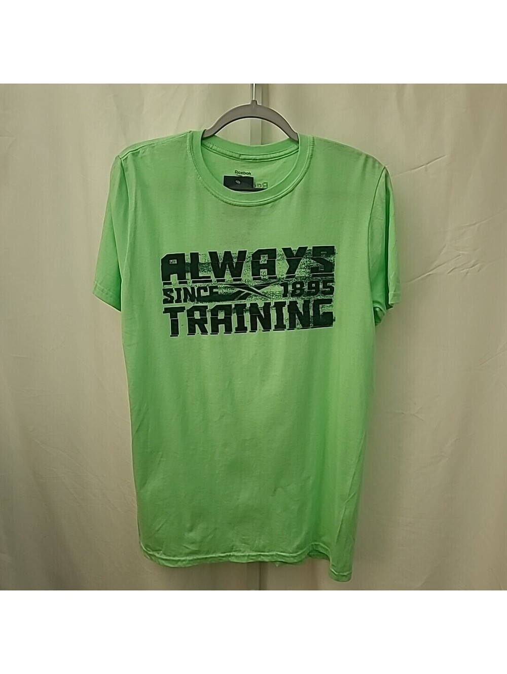 Reebok Men's T-Shirt Size M Mint Green Black Graphics NEW NWT